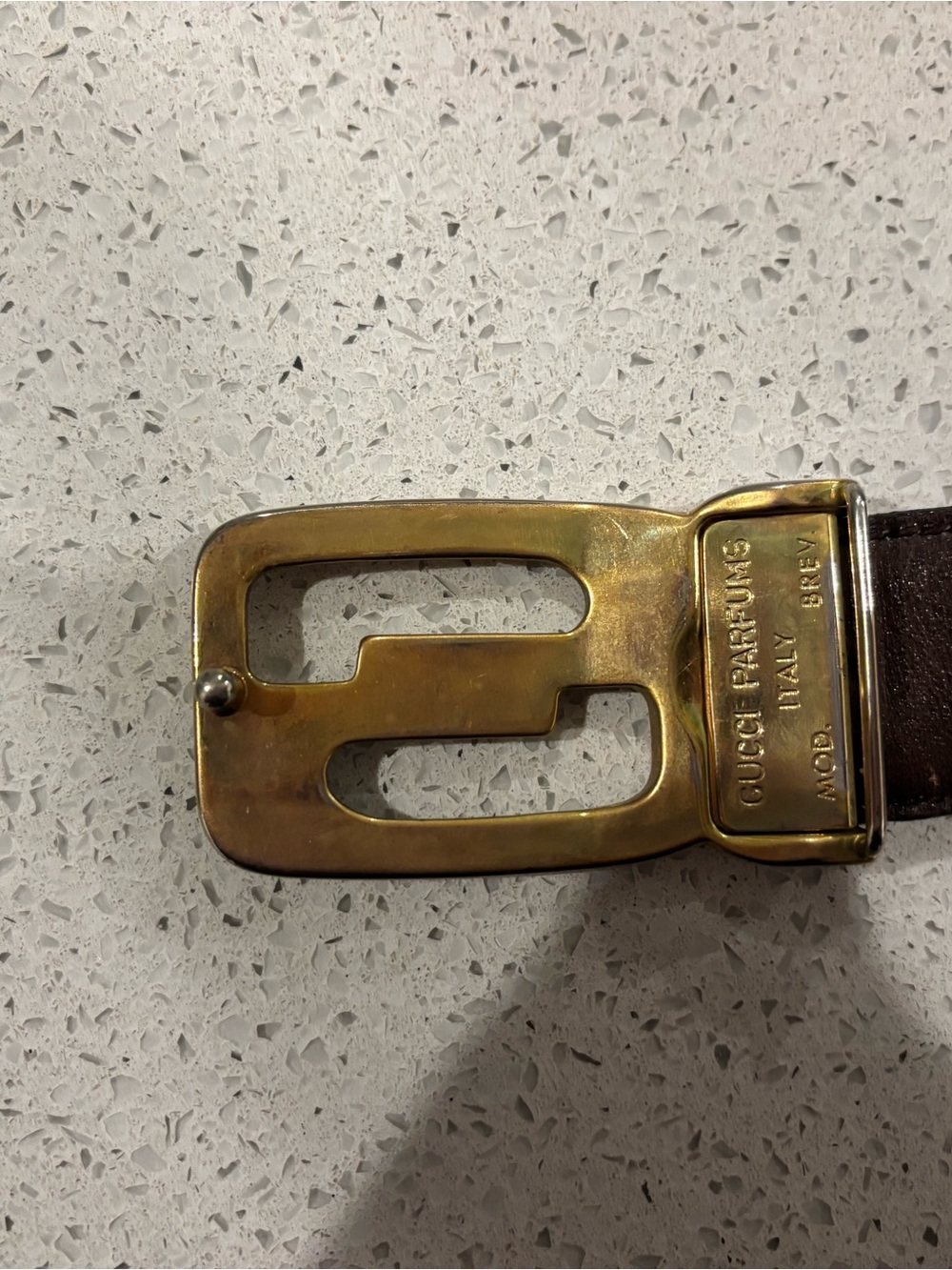 Gucci Black Leather Men's Belt with Gold Buckle - Picture 4 of 7
